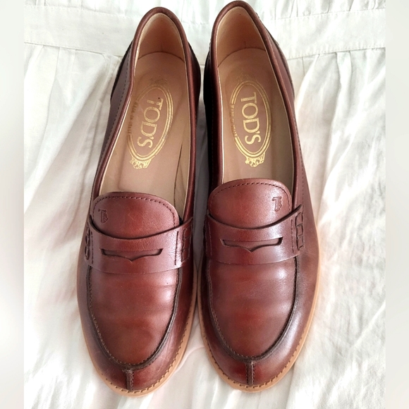 Tod's Shoes - Tod's brown leather penny loafers